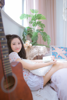 明星专题：唐贝诗